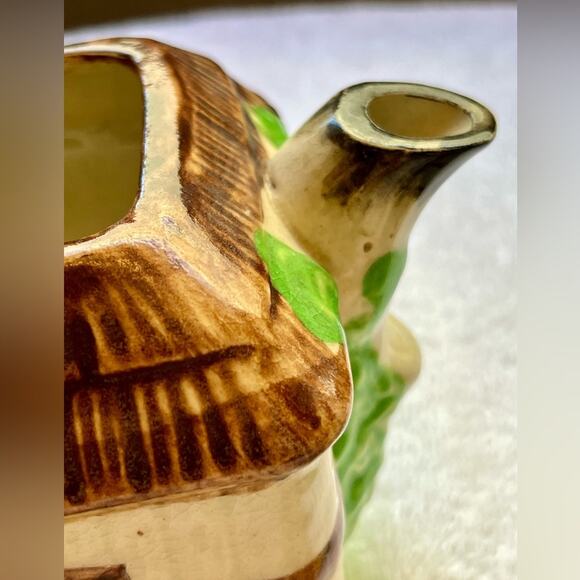 1950s Majolica Japan cottageware teapot and creamer dish - Picture 7 of 15